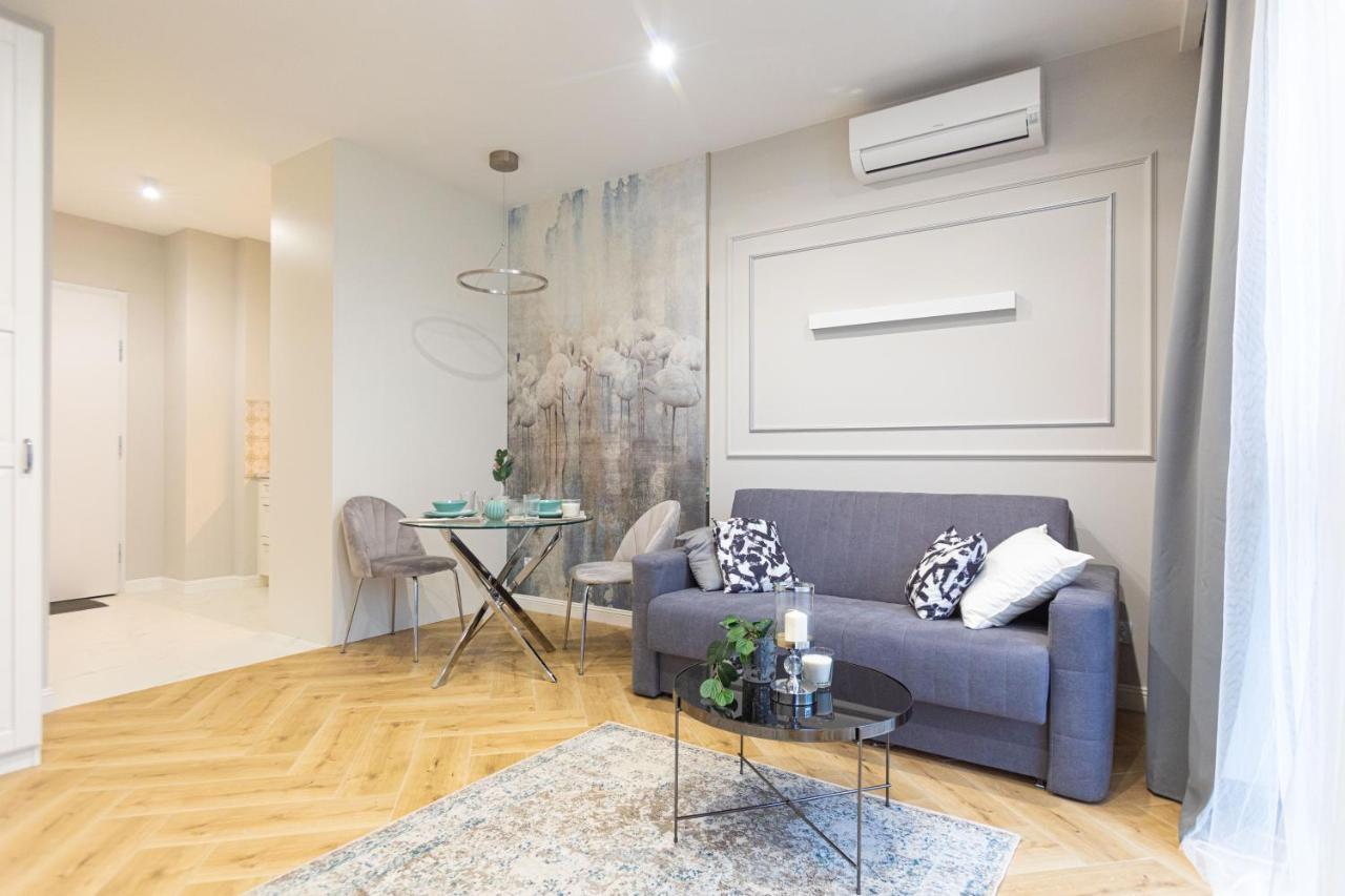 Targowa Bright Studio By Sofija Warsawa Bagian luar foto